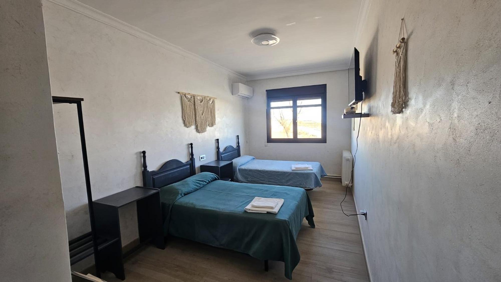 Corral de Almaguer Hotel Restaurante El Patas מראה חיצוני תמונה